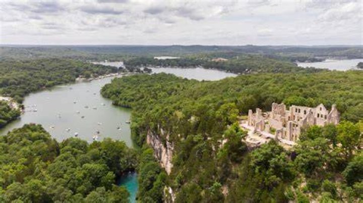 10 Spine-Chilling Scary Facts About Lake of the Ozarks ·