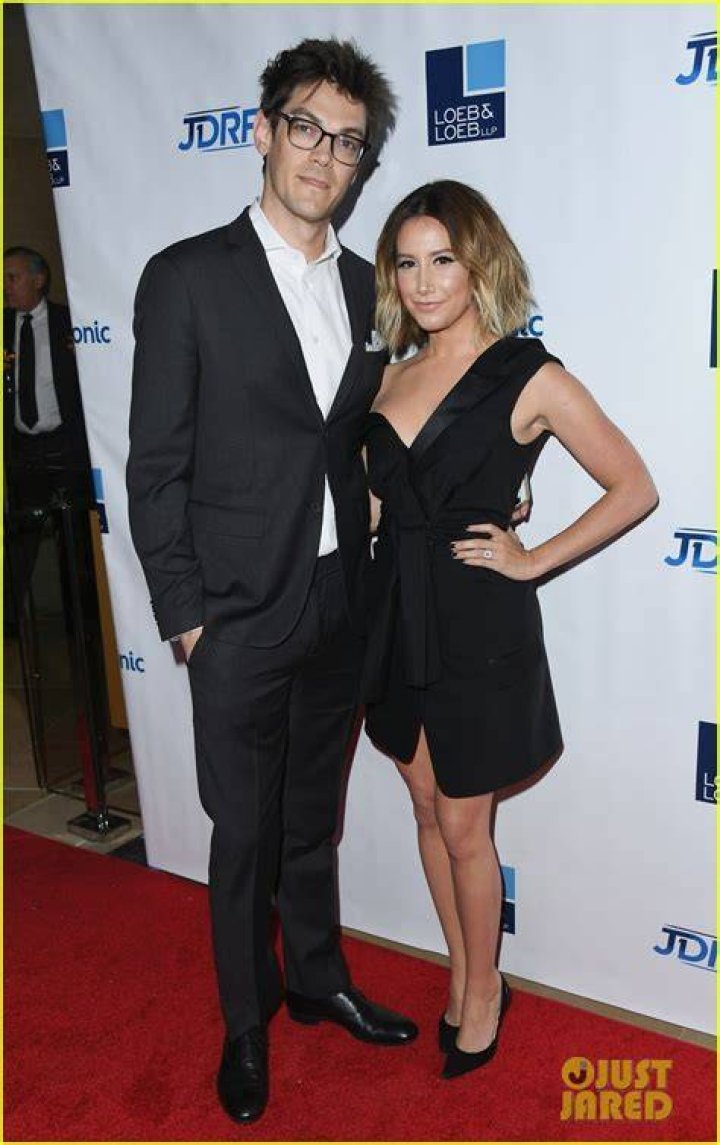 Ashley Tisdale Dating Her BackUp Dancer Jared Murillo