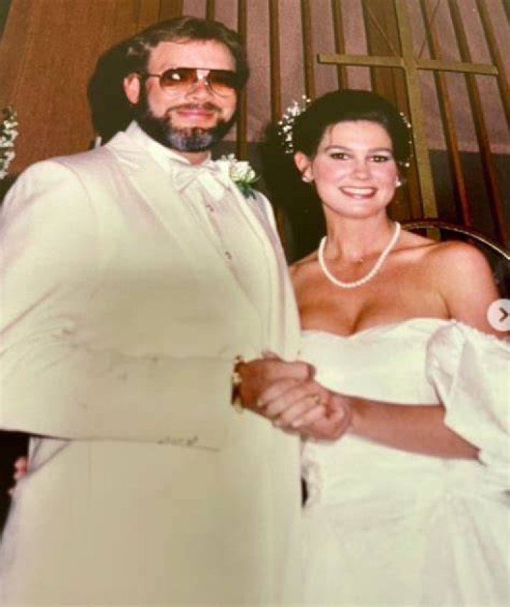 Becky White Wiki, Age, Hank Williams Jr.s Wife, Children, Family, Net Worth, Photos ·