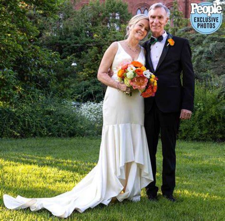 Bill Nye Just Married Journalist Liza Mundy at the Smithsonian Institute