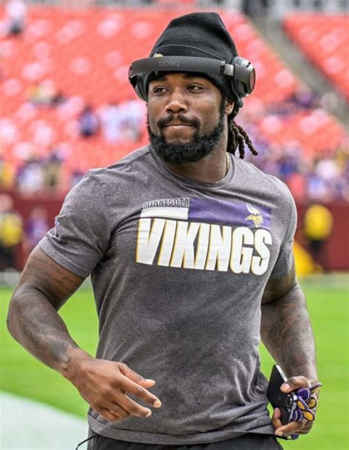 Dalvin Cook Net Worth, Age, Height ·