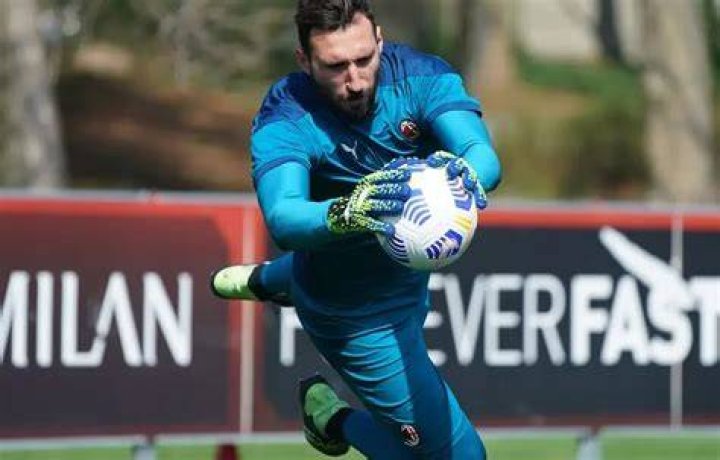 Gianluigi Donnarumma Bio, Age, Height, Wife, Parents, Children, Net Worth ·