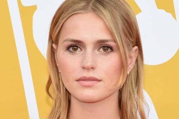 Instagram Star, Mallory Edens, who is the daughter of Wes Edens is probably single and doesn't have ·