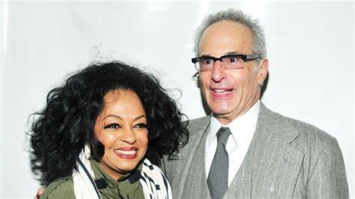 Is Robert Ellis Silberstein married?