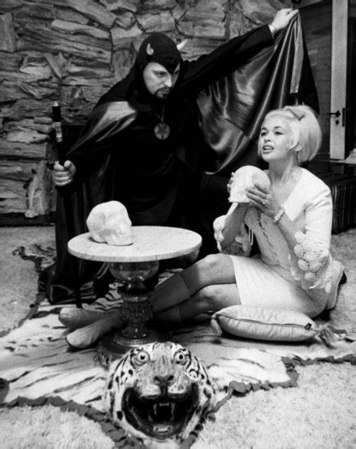 Jayne Mansfield (Dead Blondes Episode 9) — You Must Remember This