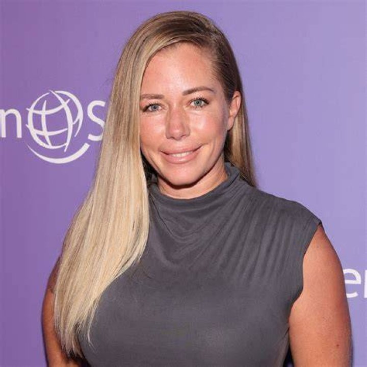 Kendra Wilkinson Beautiful celebrities, Kendra wilkinson, Girl