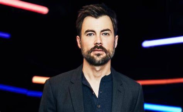 Matt Long Biography, Age, Height, Wife, Net Worth, Family