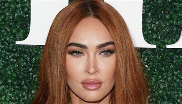 Megan Fox, il bikini trasgressivo su Instagram cos&igrave; inizia l'estate