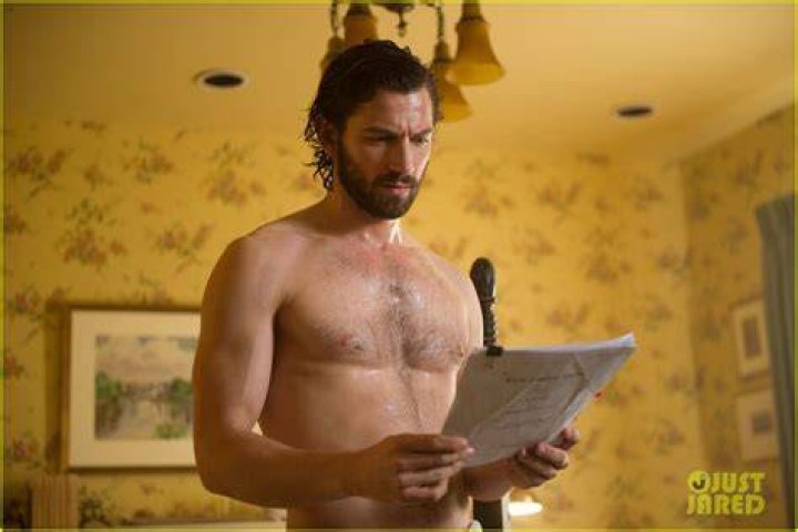 Michiel Huisman shirtless