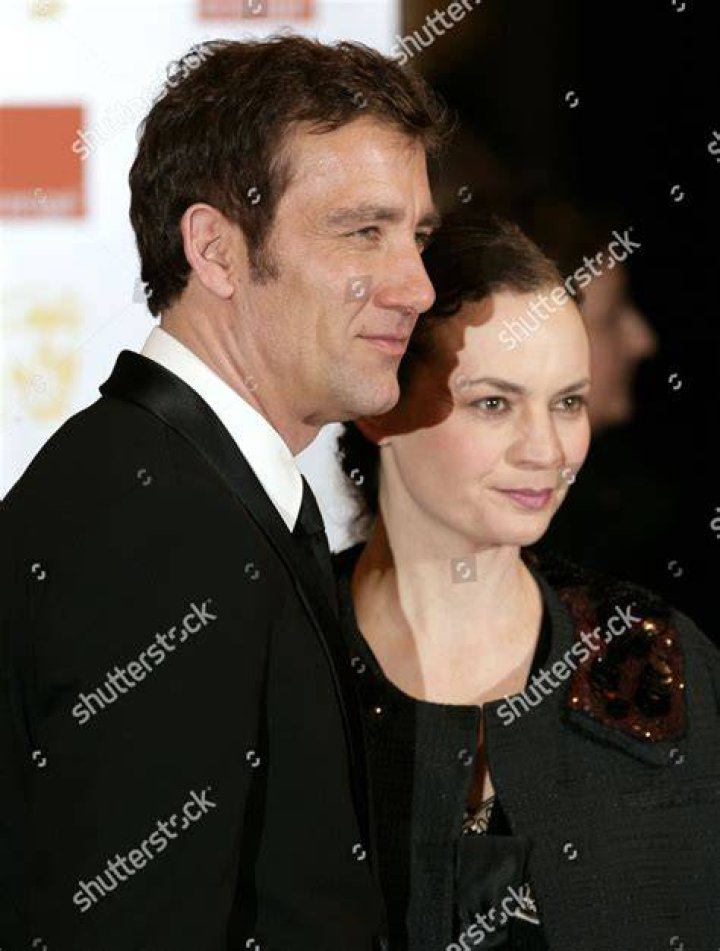 SarahJane Fenton (2021 Wiki) Clive Owen Wife Bio, Age, Kids, Net Worth
