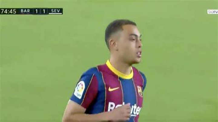 Sergino Dest Is The First American Football Player To Be Signed By Barcelona