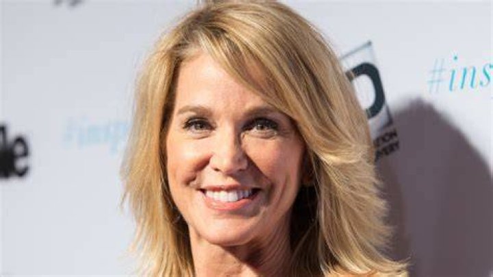 Strange Things About Paula Zahn's Marriage