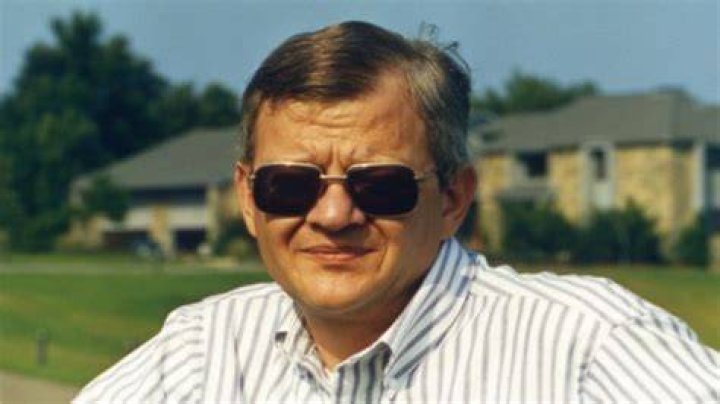 Tom Clancy Biography, Age, Height, Wife, Net Worth, Family