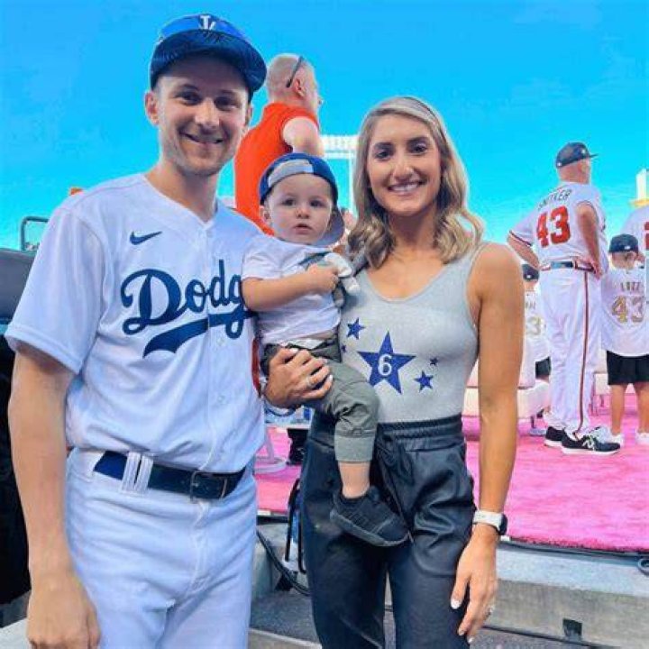Trea Turner Bio, Age, Height, Wife, Children, Parent ·
