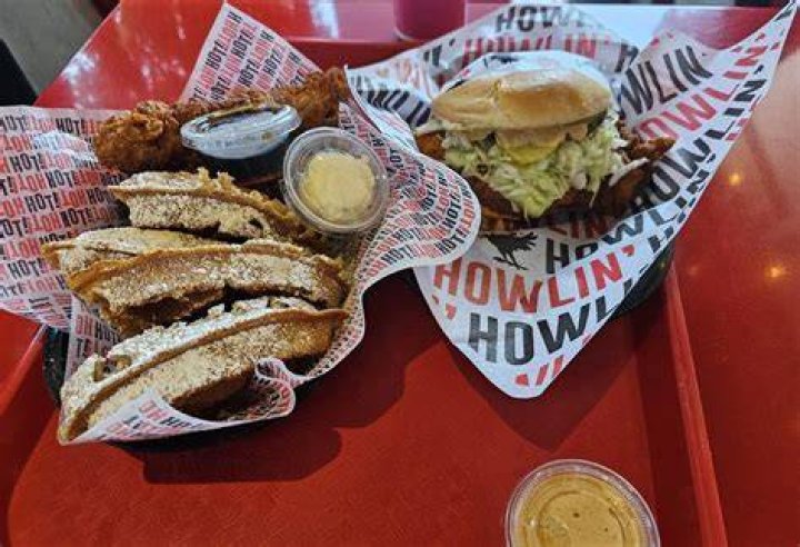Unveiling The Secrets Of Howlin' Ray's Hot Chicken