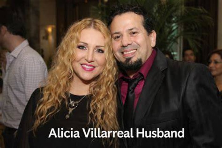 Unveiling The Story Behind Alicia Villarreal's Inspiring Marriage