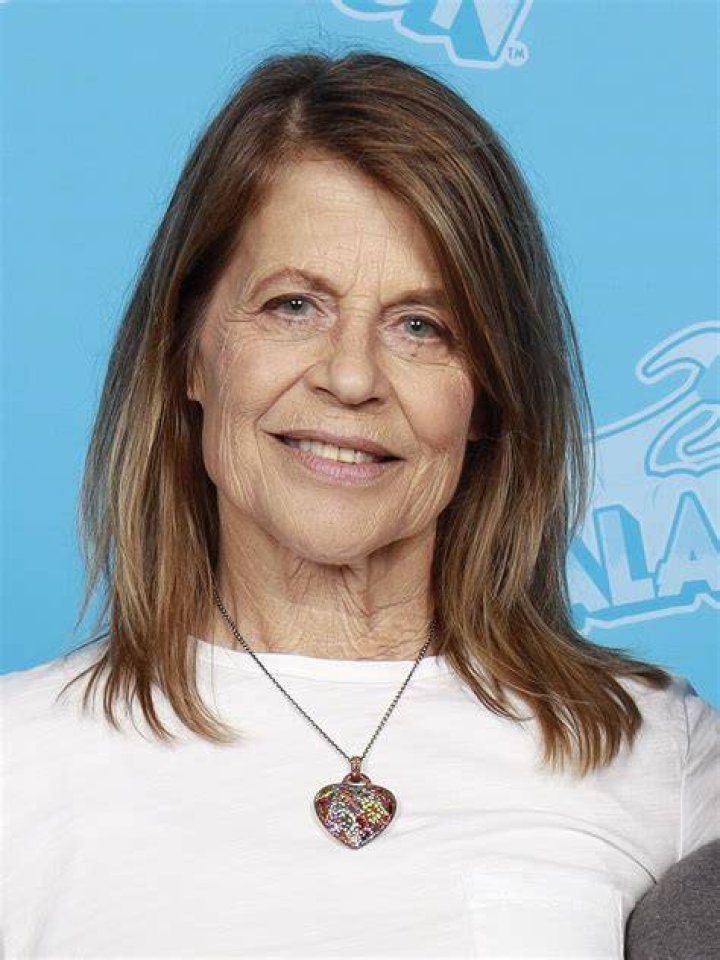 Who Is Linda Hamilton? 5 Fact About Actress Returning To Terminator Hollywood Life ·
