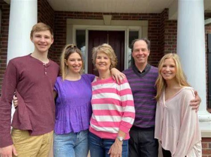 Who is Lisa Bluder husband? Wiki, Age, Bio, Net Worth, Career, Relationship,Family